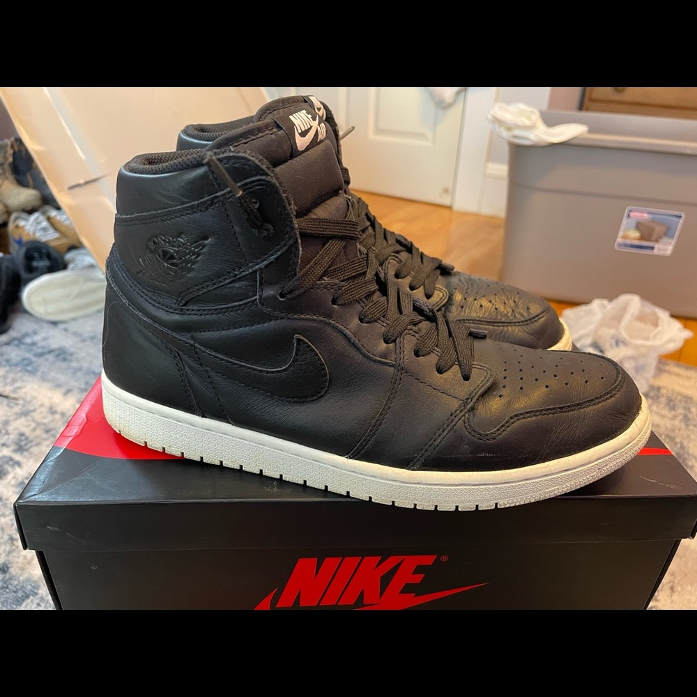 Jordan 1 “Cyber MONDAY”